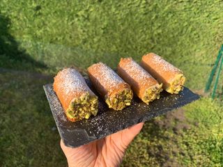 Cannoli di pasta fillo con crema alle Mandorle