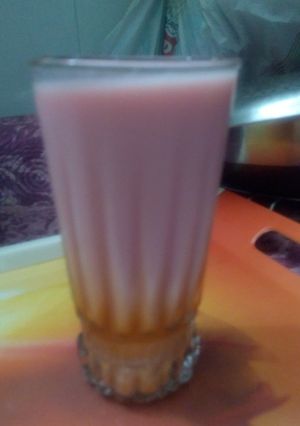 રોઝ નું શેક (Rose Milk Shake Recipe In Gujarati) રેસીપી મુખ્ય ફોટો