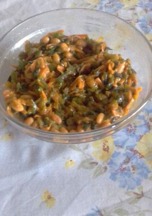 A picture of Chakalaka with Hubbard squash peels.