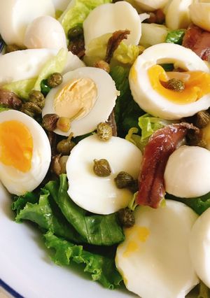 Hình của món Salad Trộn Trứng Luộc, Cá Cơm Muối & Nụ Bạch Hoa.