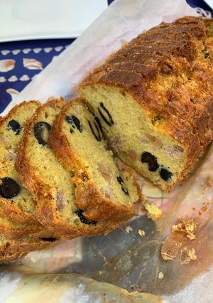 Une photo de ☆Cake Olives Noires, Thon et Curry☆