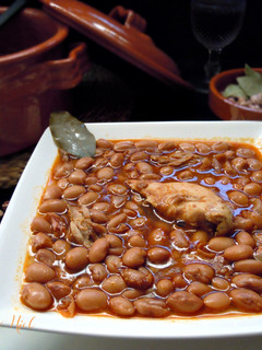 Una foto de Alubias pintas con perdiz en escabeche