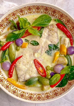 รูปของ เขียวหวานปลาอินทรี 🌿 / Green Curry with Mackerel fish 🌿