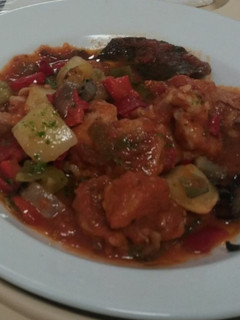 Una foto de Pisto con magro casero🍅🍆🥔🥒🐖🍷