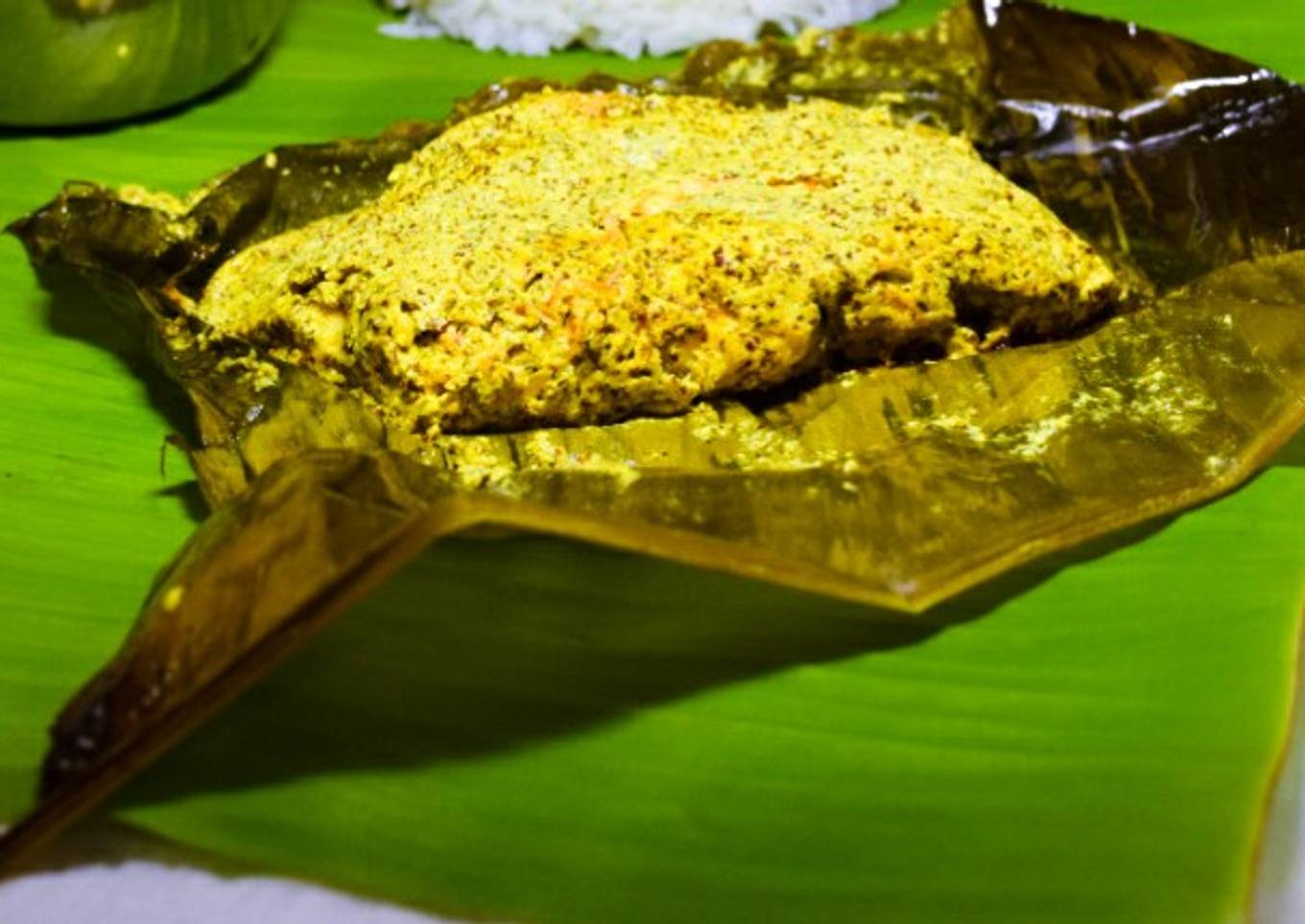 Prawn cocked in banana leaf.(chingri macher paturi)