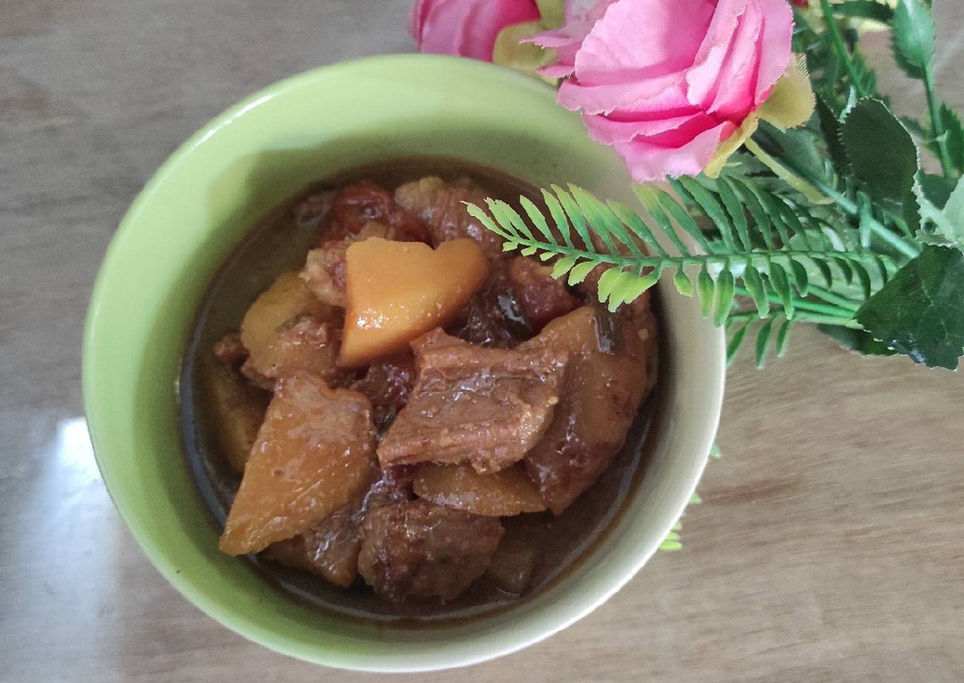 Semur daging kentang