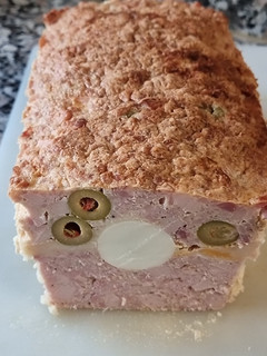 Una foto de Pastel frío de pollo