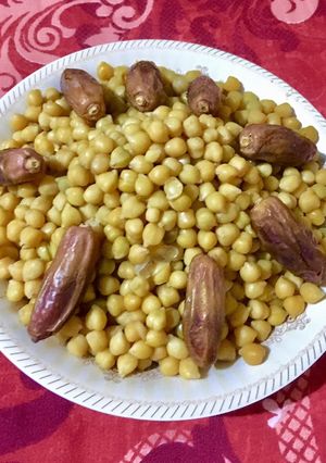 صورة لوصفة حمص مع التمر (بليله)🤤