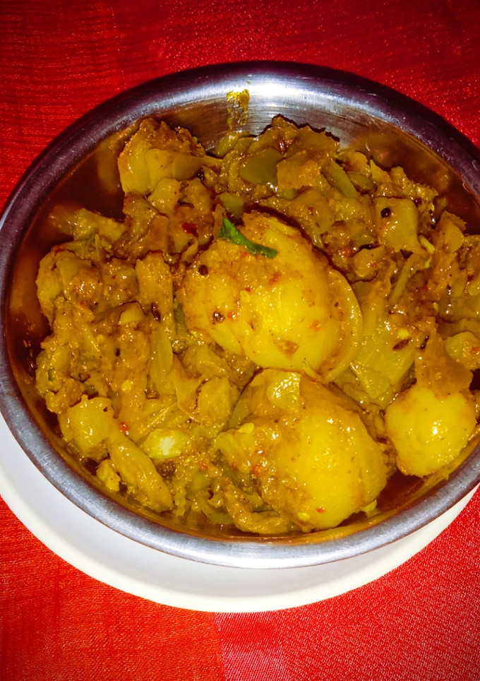 पत्ता गोभी दम आलू सब्जी रेसिपी मुख्य फोटो