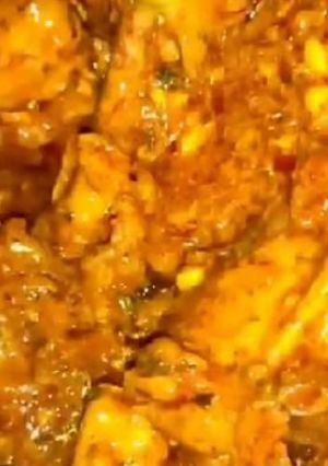 A picture of Butter Garlic Chicken Masala.