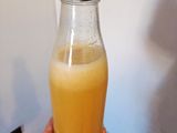 Jugo natural de durazno heladito, con agua purificada