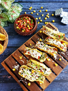 મેક્સીકન ટાકોસ જૈન (Mexican Tacos Jain recipe in Gujarati) રેસીપી મુખ્ય ફોટો