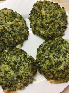 Una foto de Hamburguesas de pollo & espinacas