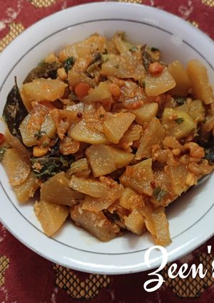 A picture of Chayote or Chow Chow Fry.