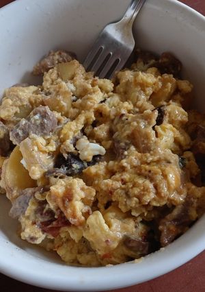 A picture of Steak and Mushroom Breakfast Scramble.