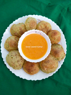 રજગરા નાં લોટ અને કોથમીર ની ફરાળી પૂરી (Rajgara & Coriander Farali Puri) રેસીપી મુખ્ય ફોટો