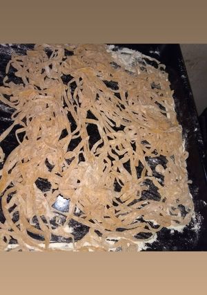 Una foto de Fideos caseros🍝🍝🍝😋 espero les gusten 😘