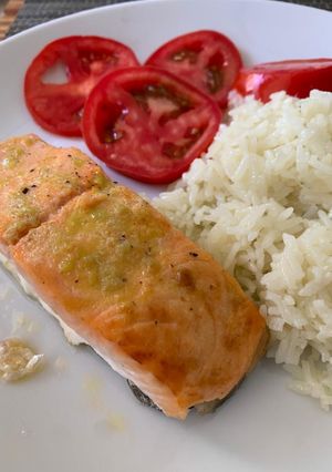 Una foto de Salmón al horno