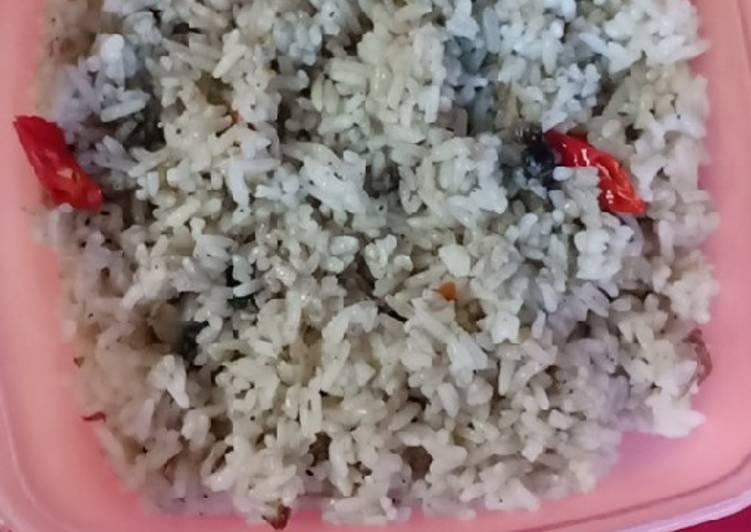 Cara Gampang Menyiapkan Nasi goreng tinta cumi, Lezat