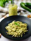 Trofie al pesto di zucchine e noci
