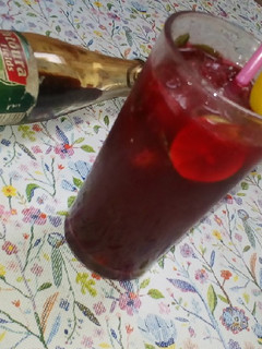 A picture of Cinderella mocktail.