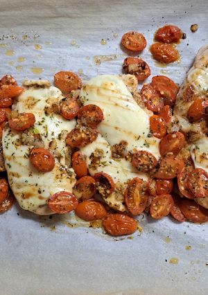 A picture of Bruschetta Baked Chicken.