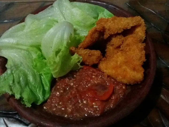 Langkah Mudah untuk Membikin Resep Ayam krispi sambel trasi yang Bisa Manjain Lidah Anti Ribet, Bisa Manjain Lidah