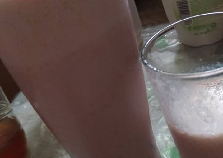 Strawberry smoothies paling enak