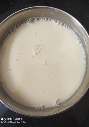 A picture of Homemade condensed milk.