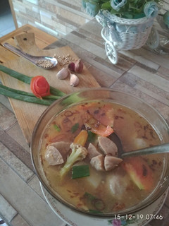 Foto resep Sayur sop bakso... LEKKER!!!!!