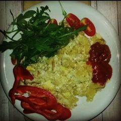 A picture of French Fries omelette.