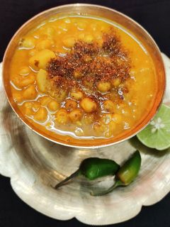 ঘুগনি (Ghoogni recipe in Bengali) রেসিপির প্রধান ছবি