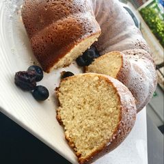 A picture of Hot milk Bundt cake.