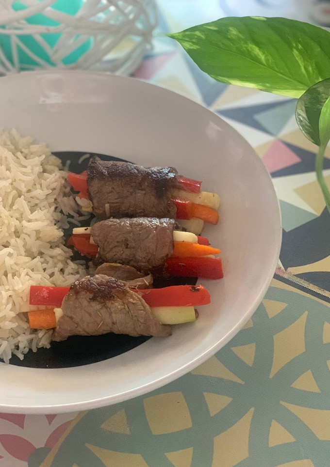 Una foto de Rollitos de ternera rellenos de verduritas