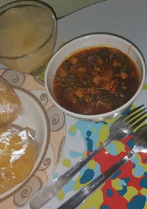 A picture of Eba and egusi soup.