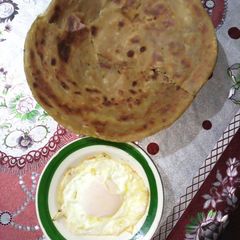 A picture of Ginger Garlic paratha.