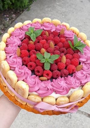 O poză a rețetei Tort cu cremă de brânză și biscuiți oreo.