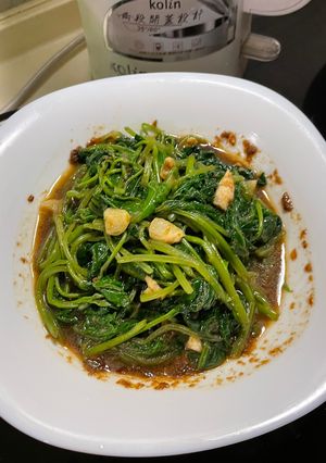 香蒜地瓜葉 的食譜成品照片