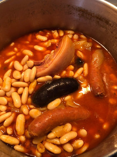 Una foto de Fabada asturiana