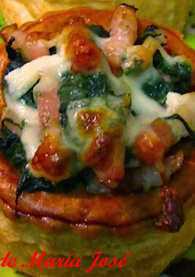 Una foto de Volovanes rellenos de espinacas y bacon