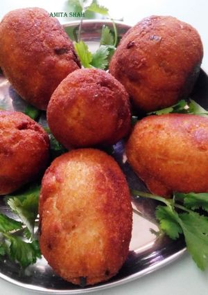 A picture of Chinese Bread Rolls.