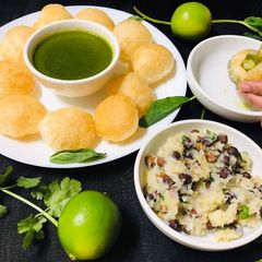 Pani Puri A picture of Pani Puri.