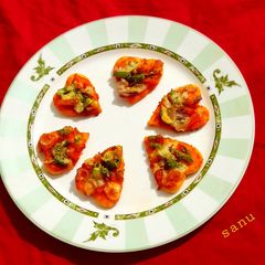 A picture of Mini Pizza Hearts.