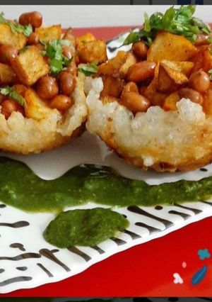 फलाहारी चाट काटोरी(Falahari chaat katori recipe in Hindi) रेसिपी मुख्य फोटो