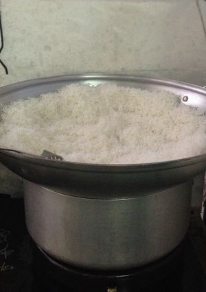 Hình của món Cơm dừa sấy khô.