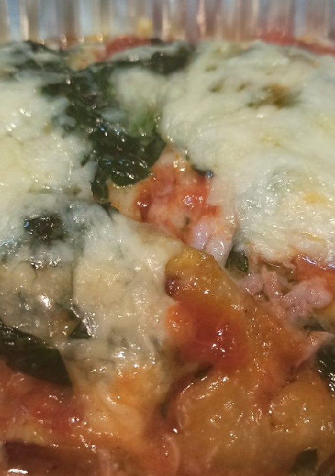 Una foto de Lasaña de berenjena con espinacas y trigueros