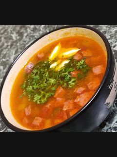 Фото Солянка с рисом и колбасой.