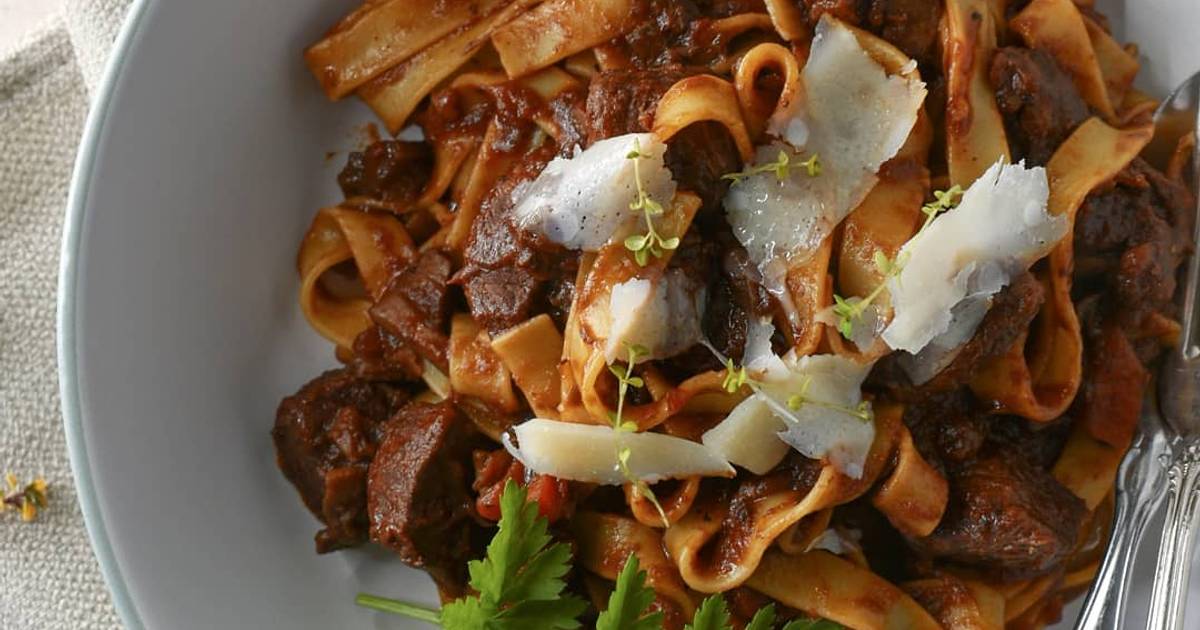 Slow Cooked Beef Ragu Recipe by Natalie Marten (Windsor__Foodie) Cookpad