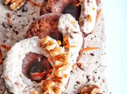Una foto de tarta donuts