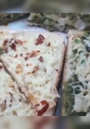ચીઝ ચીલી ટોસ્ટ (Cheese Chili Toast Recipe in Gujarati) રેસીપી મુખ્ય ફોટો